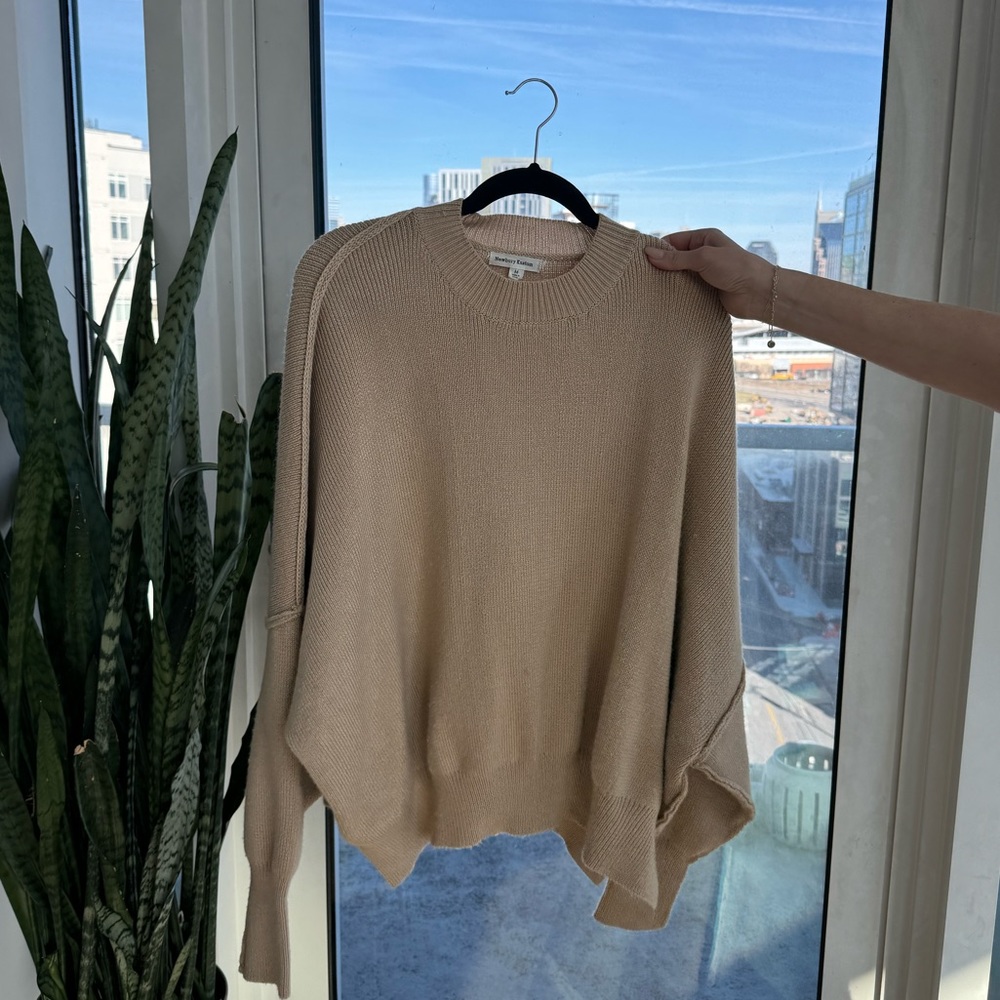 Tunic Sweater Top! Medium